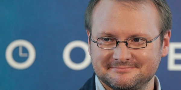 Rian Johnson escribirá y dirigirá el episodio VIII